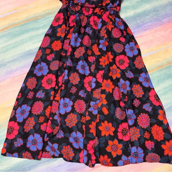 Modcloth Floral Flutter Sleeve Faux Wrap Dress size S - NWT - Picture 6 of 7